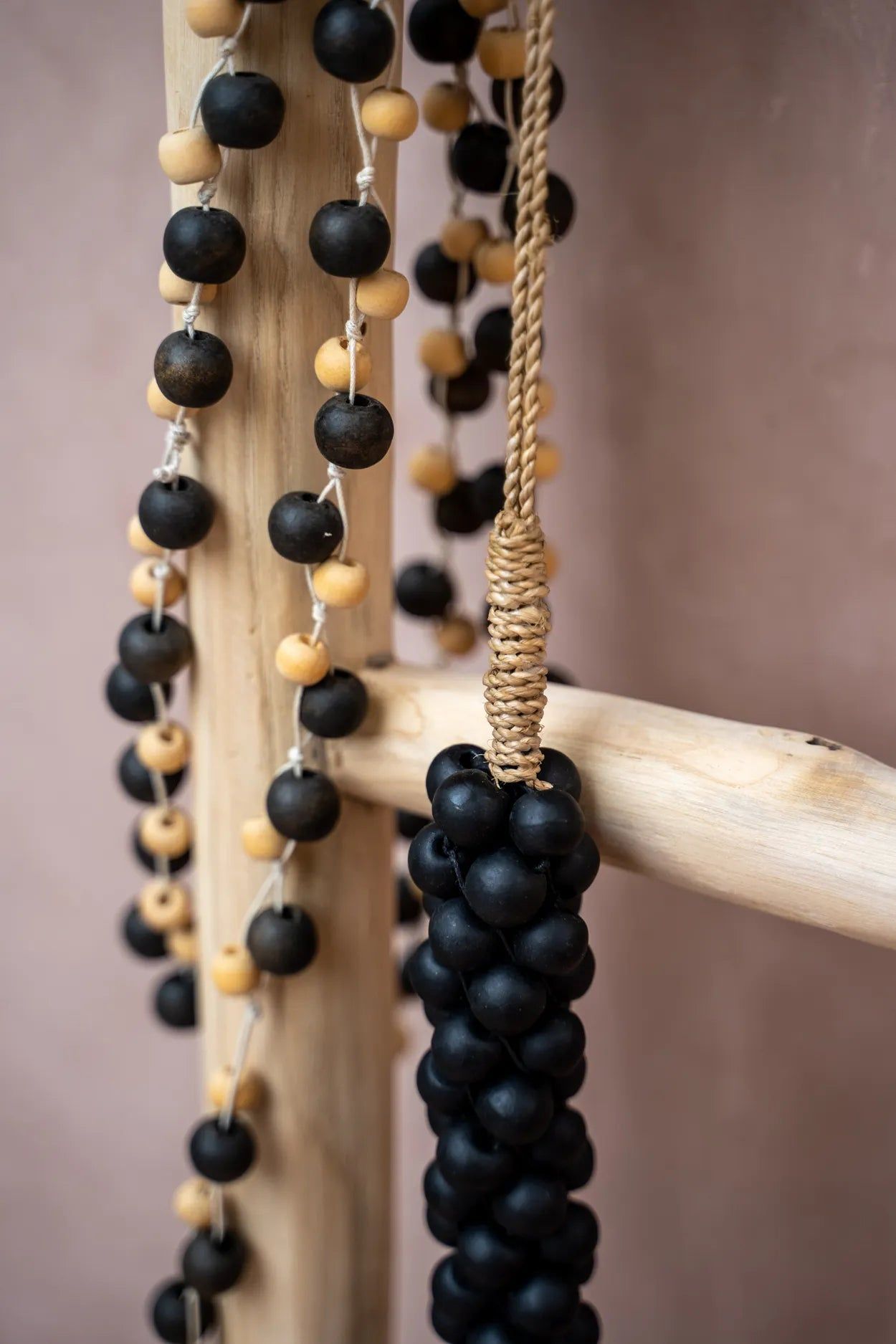 Bazarbizar-The Canggu Necklace - Natural Black