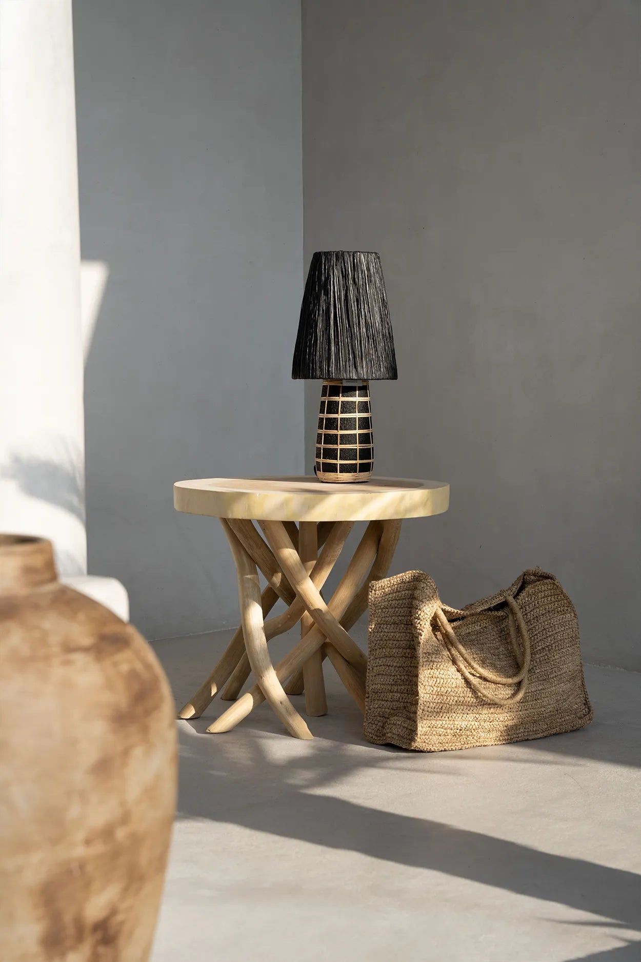 Bazarbizar-The Naxos Table Lamp - Black Natural