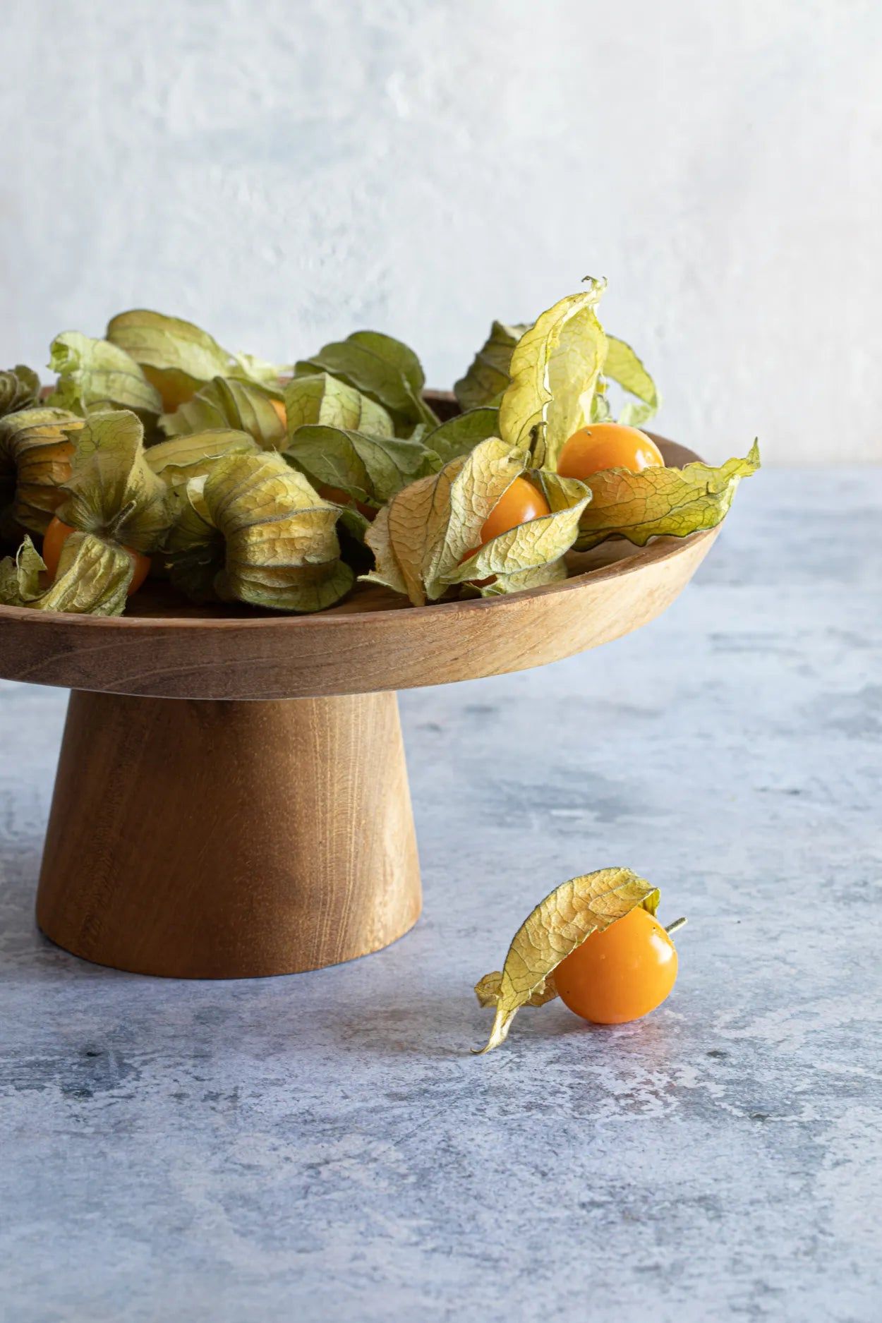 Bazarbizar- The Teak Root Cake Dish - L