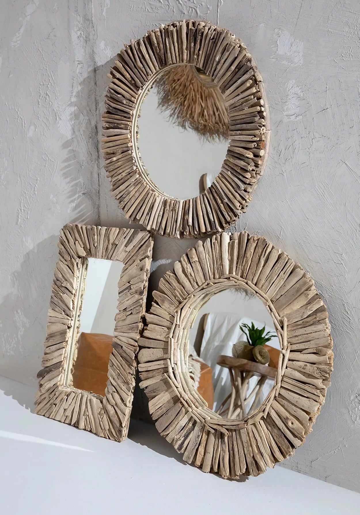 Bazarbizar-The Driftwood Framed Mirror - Natural - M