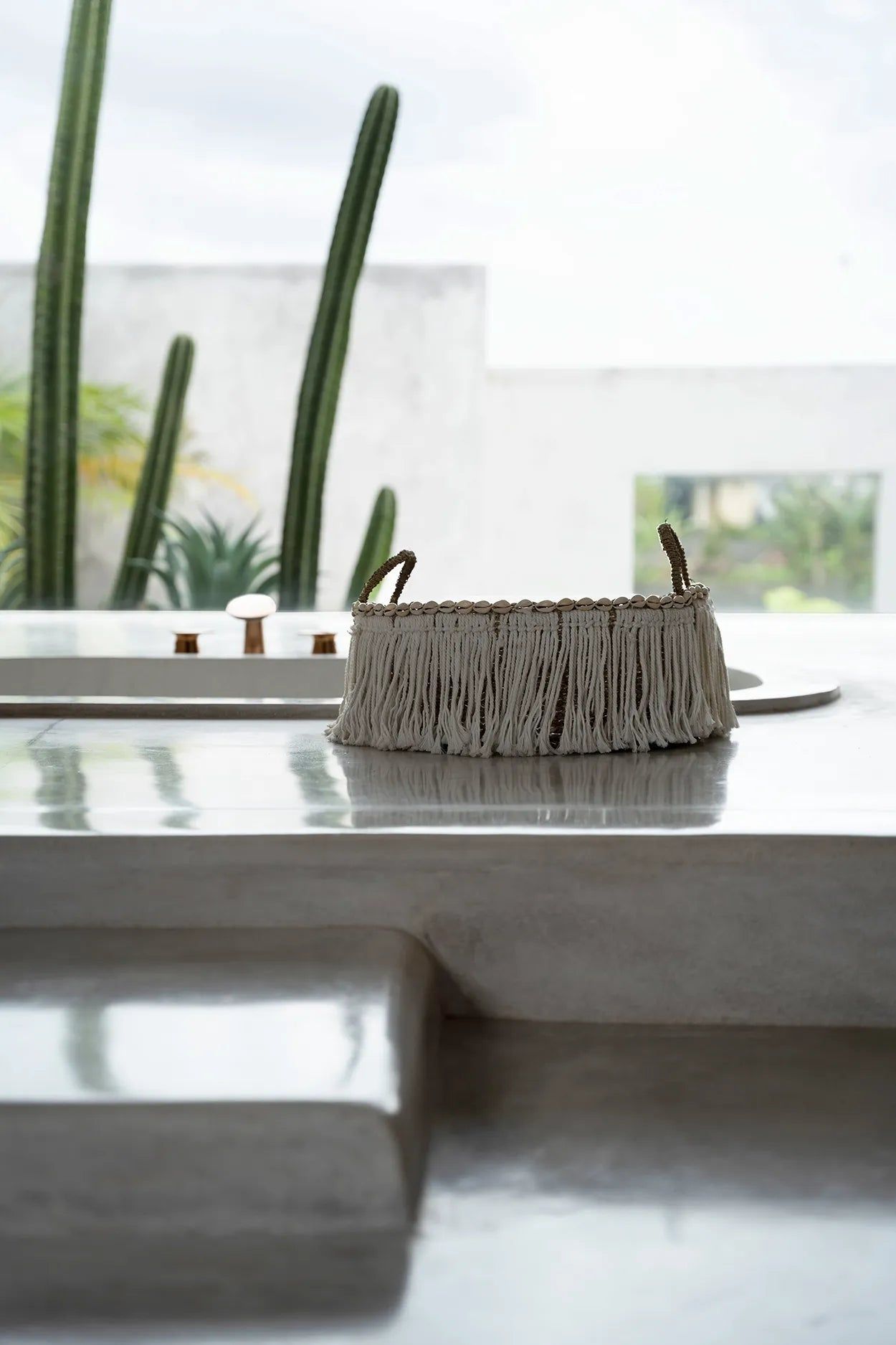 Bazarbizar-The Boho Fringe Basket - Natural White