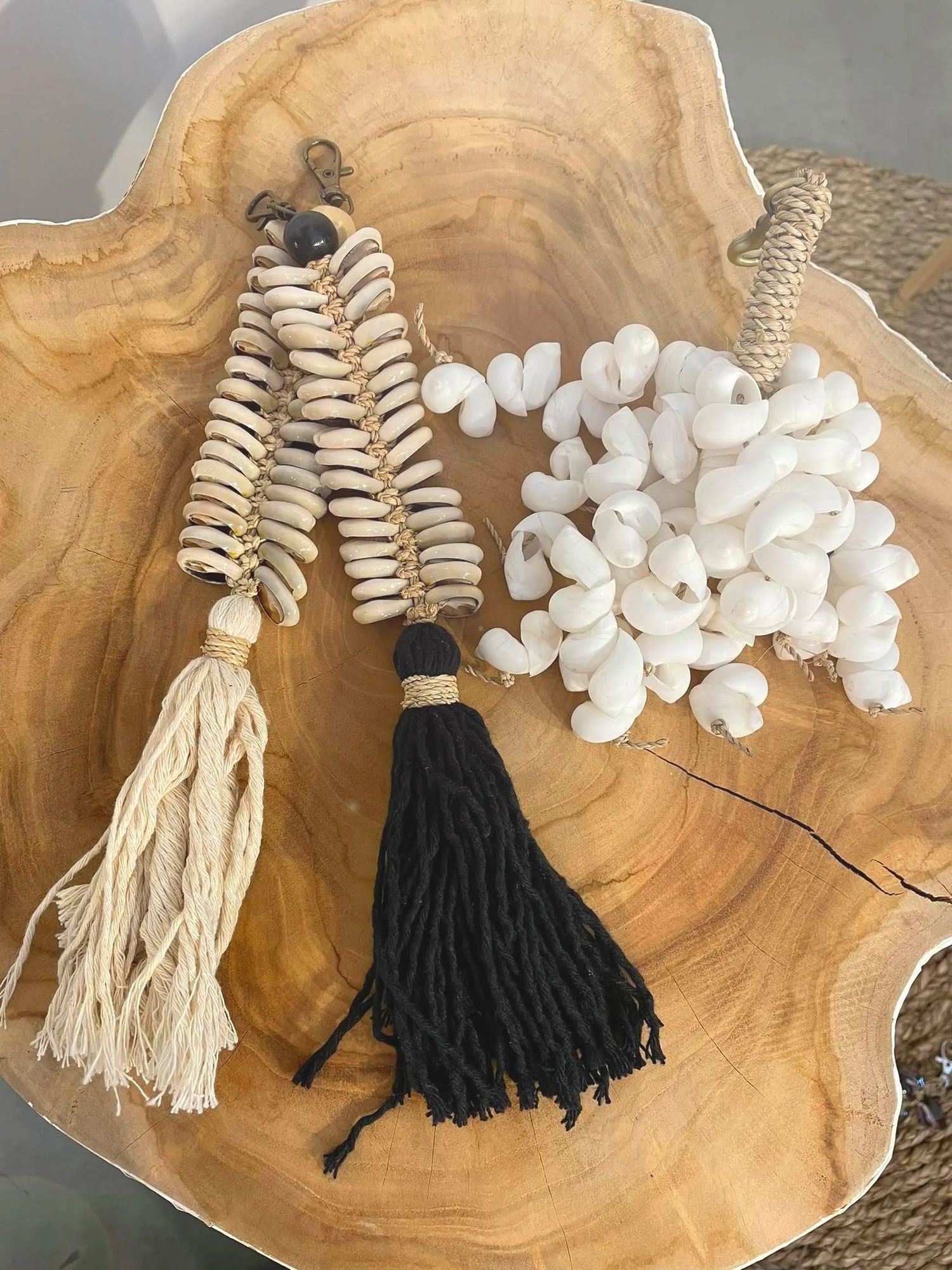 Bazarbizar-The Macrame Fishbone Keychain - Cream