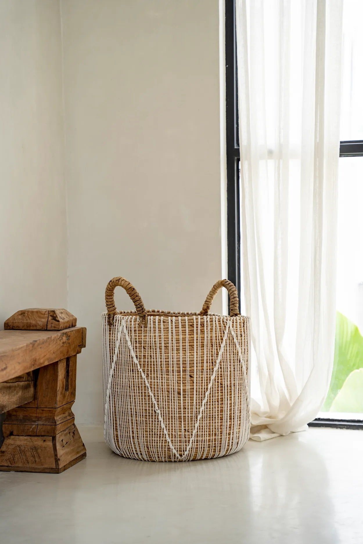 Bazarbizar-The Straight Stitched Macrame Basket - Natural White - L