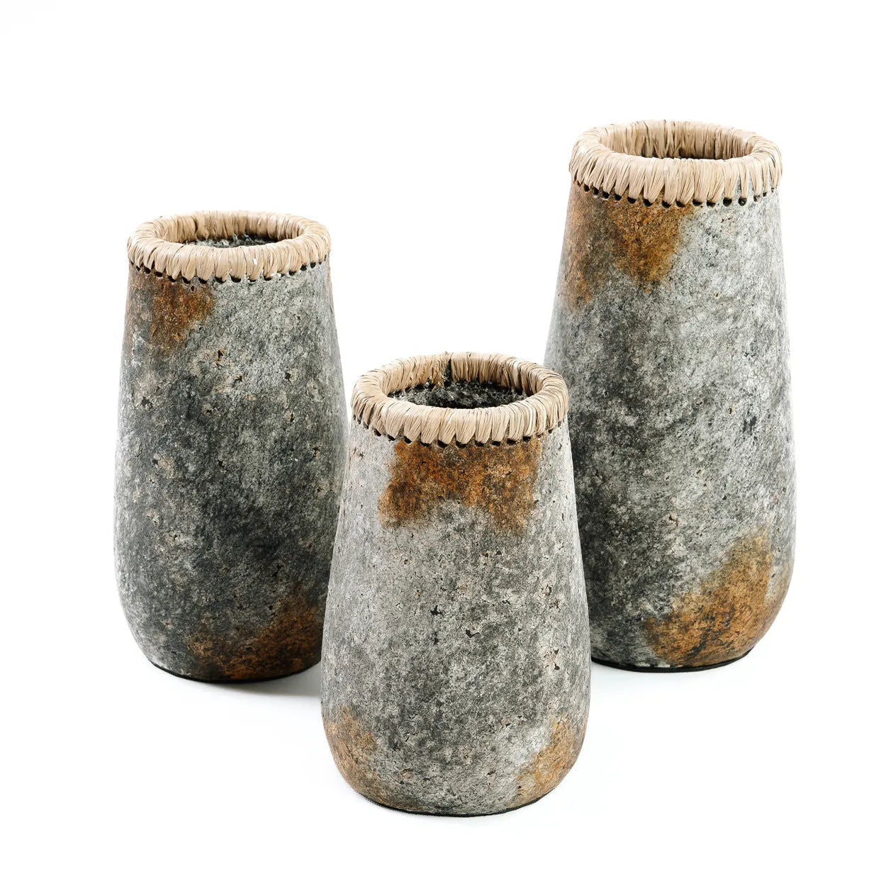 Bazarbizar-The Sneaky Vase - Antique Grey - M