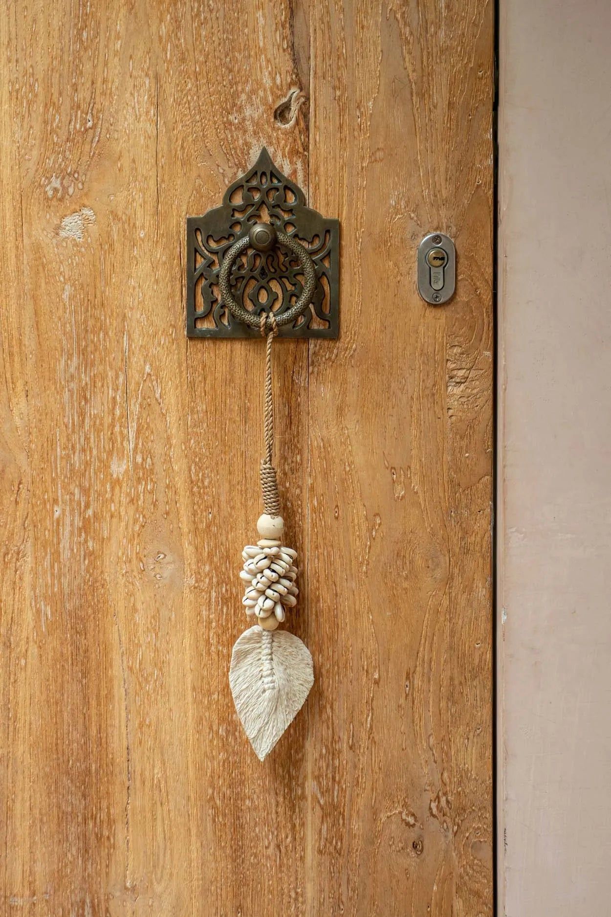 Bazarbizar-The Leaf & Shell Tassel - Natural