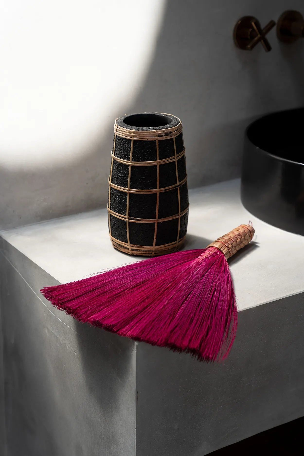 Bazarbizar-The Sweeping Brush - Pink