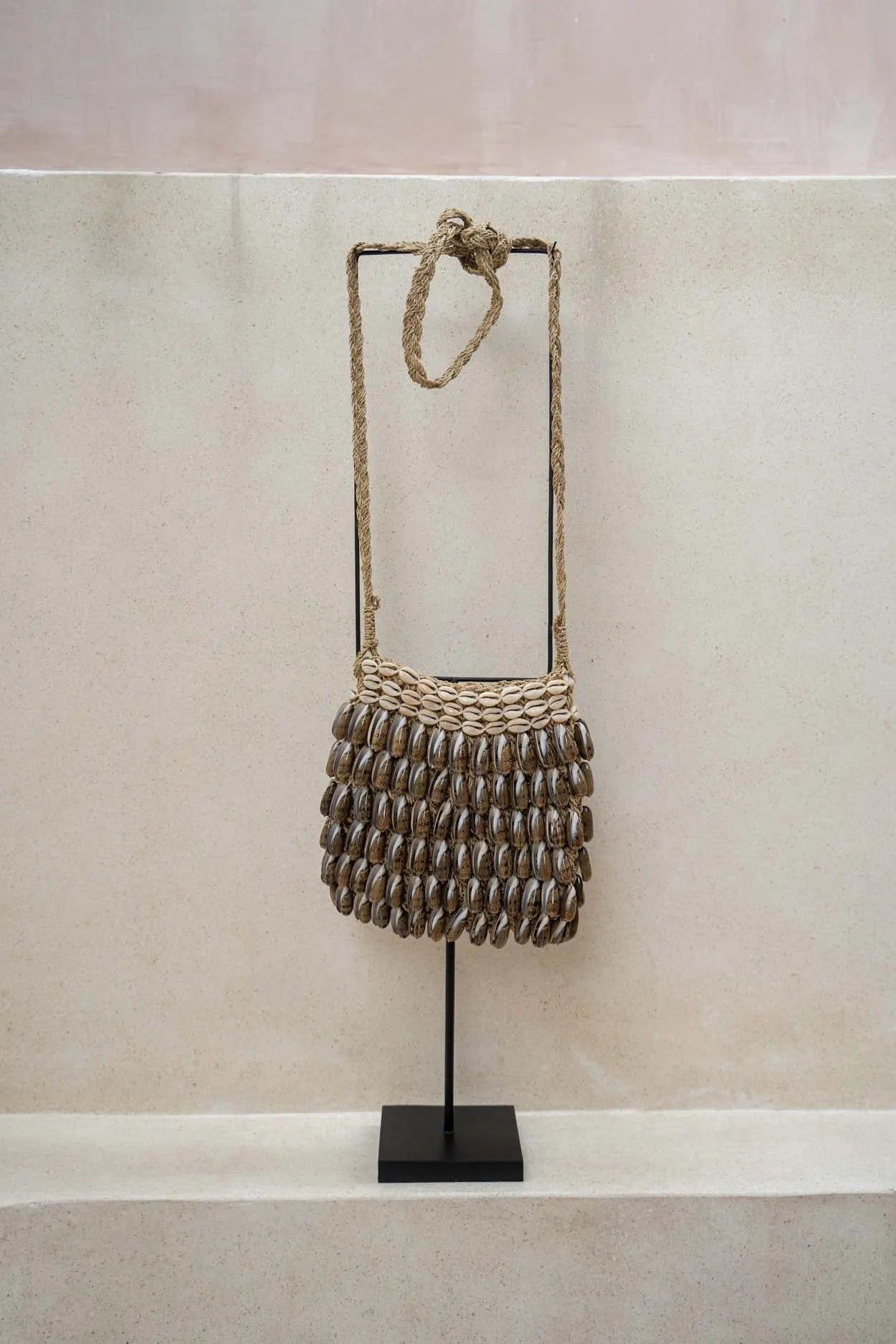 Bazarbizar-The Shell Purse on Stand