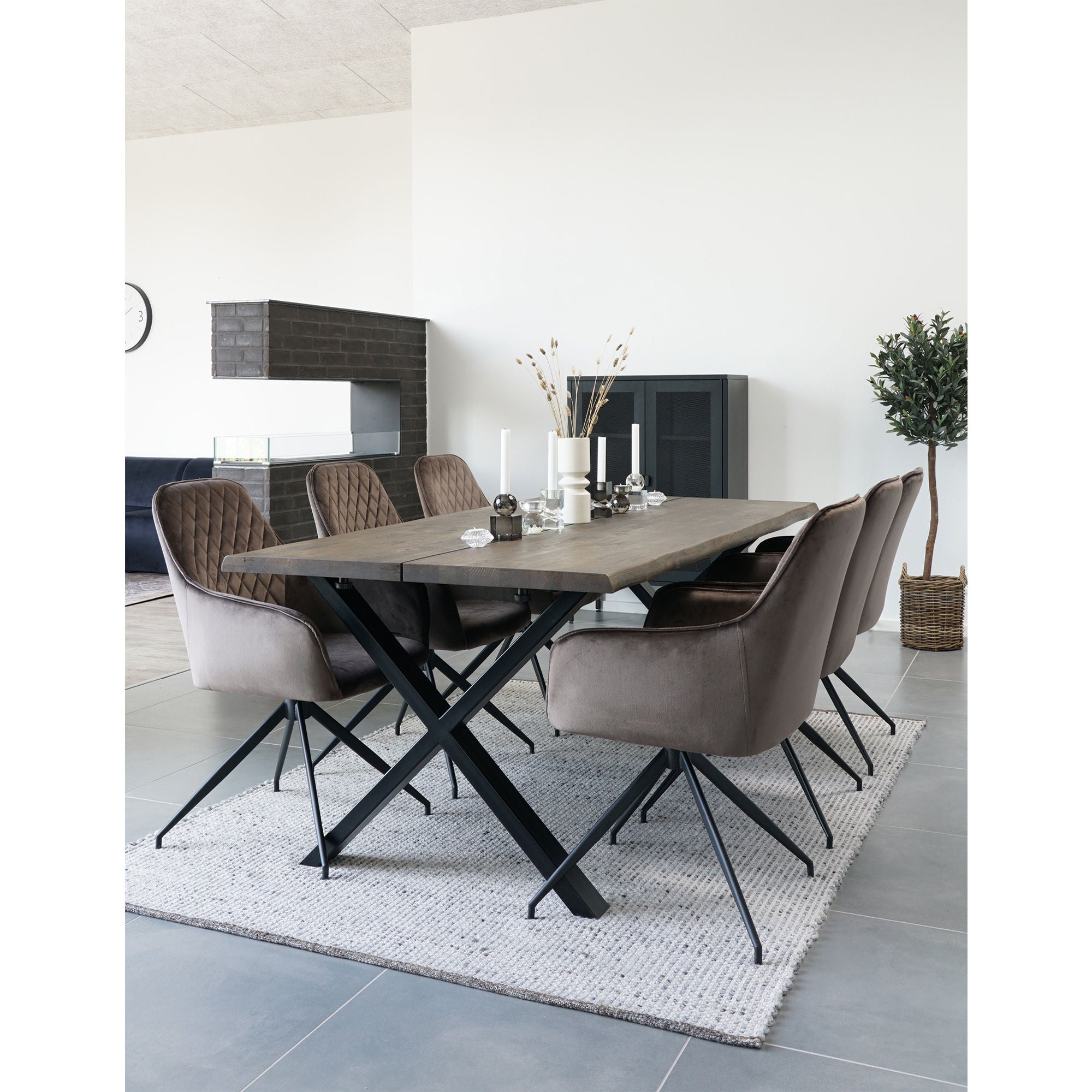 Harbo Dining Chair with Swivel