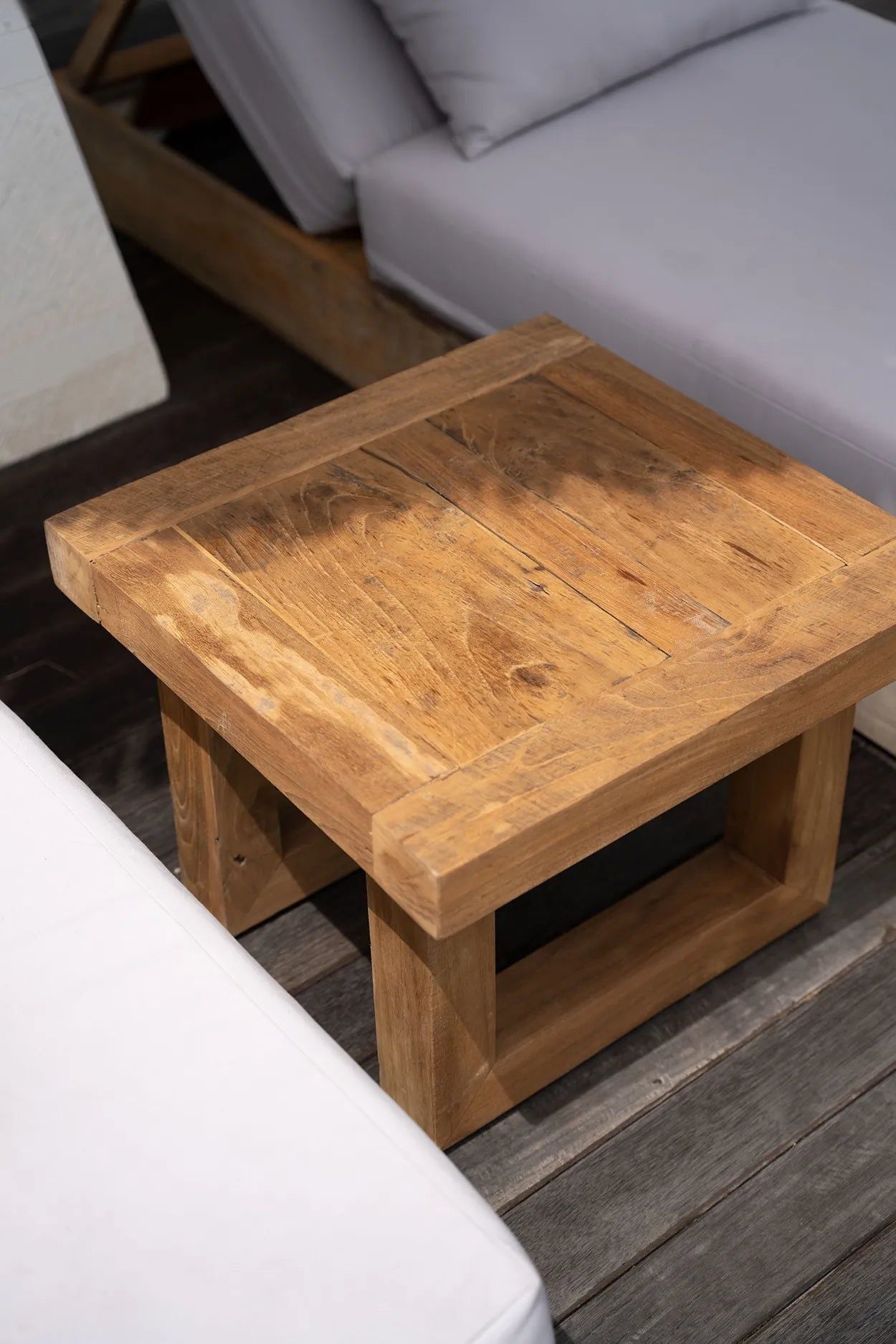 Bazarbizar-The Reclaimed Teak Side Table - Natural