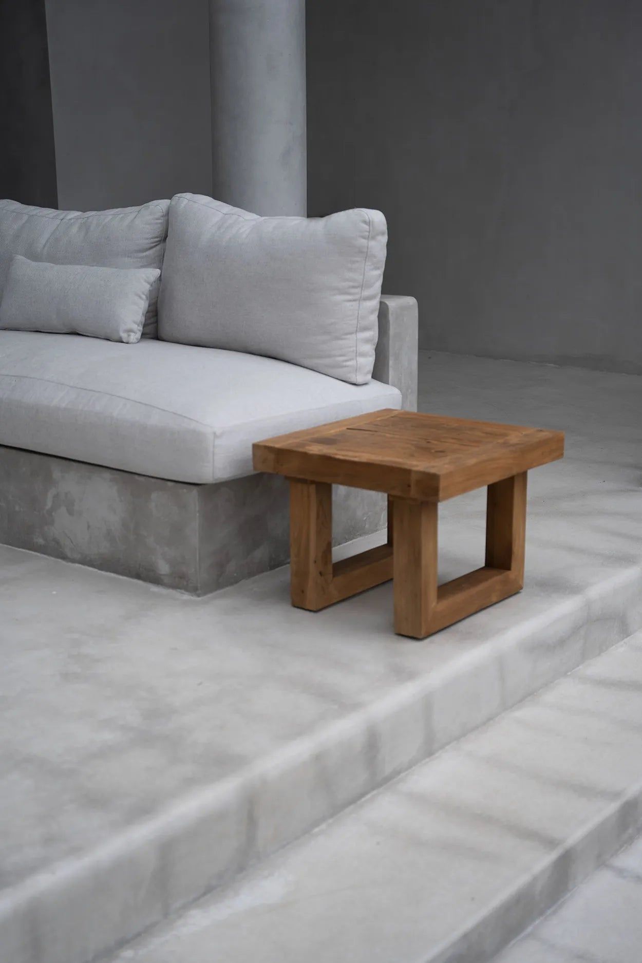 Bazarbizar-The Reclaimed Teak Side Table - Natural