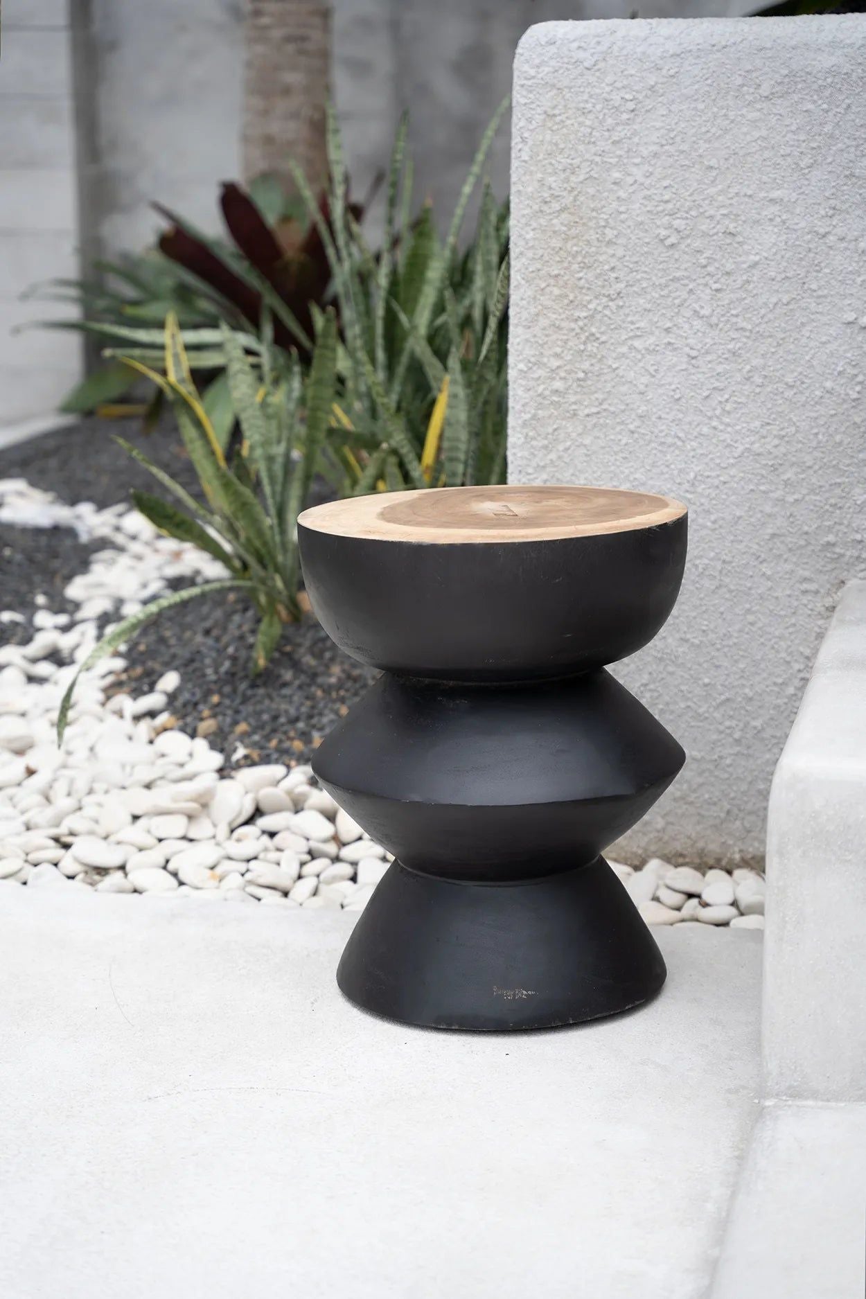 Bazarbizar-The Kulun Stool - Black Natural