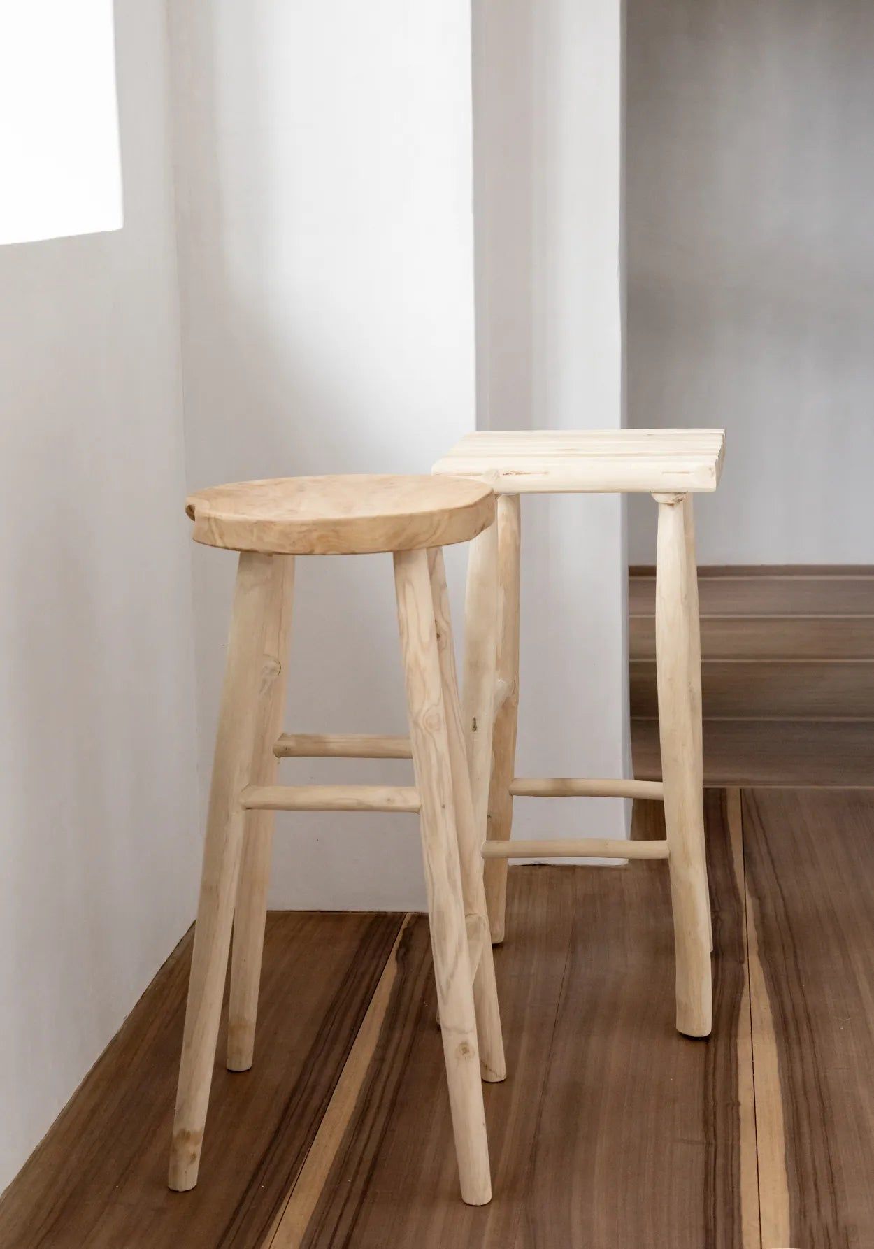 Bazarbizar-The Kedut Bar Stool - Natural