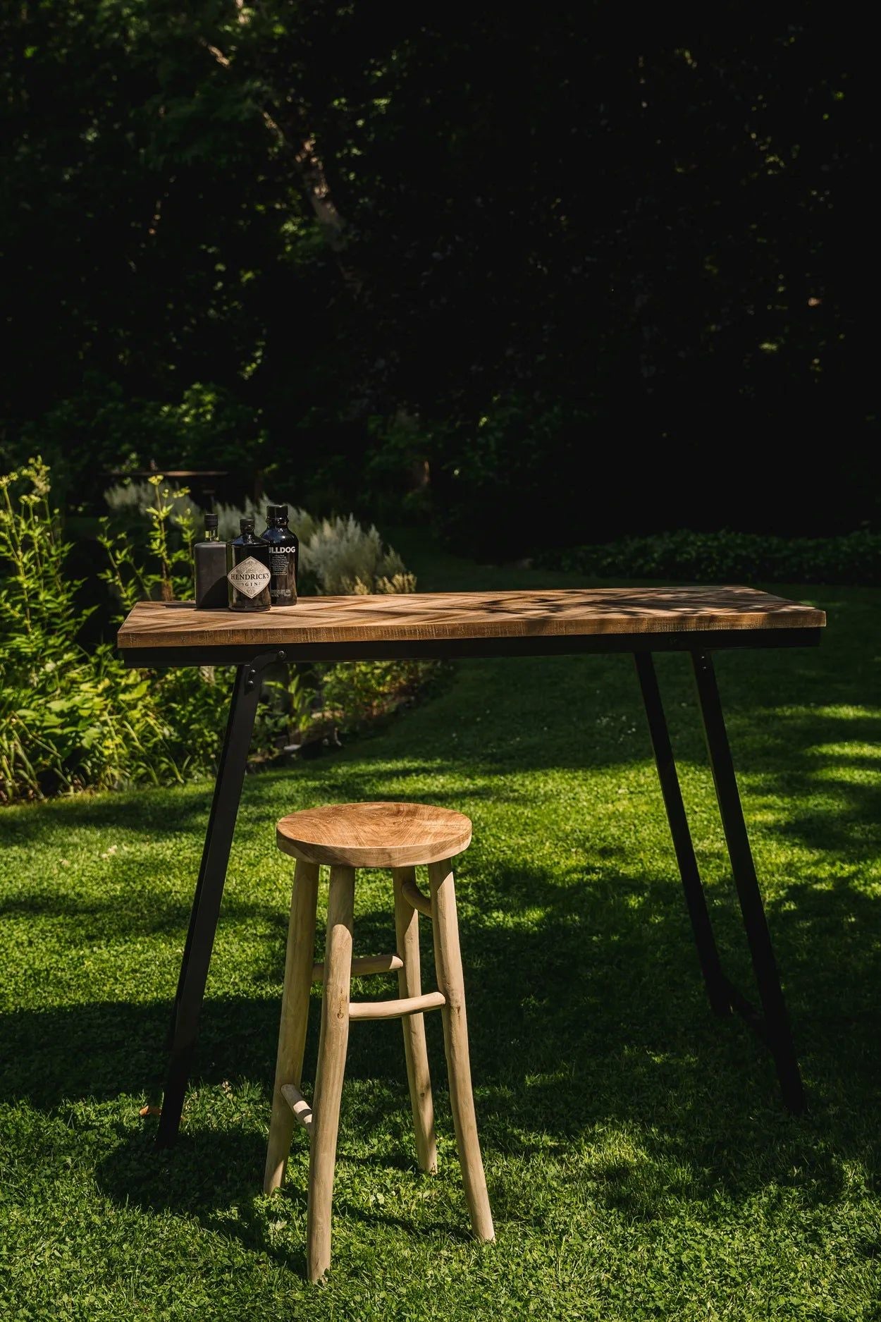 Bazarbizar-The Kedut Bar Stool - Natural