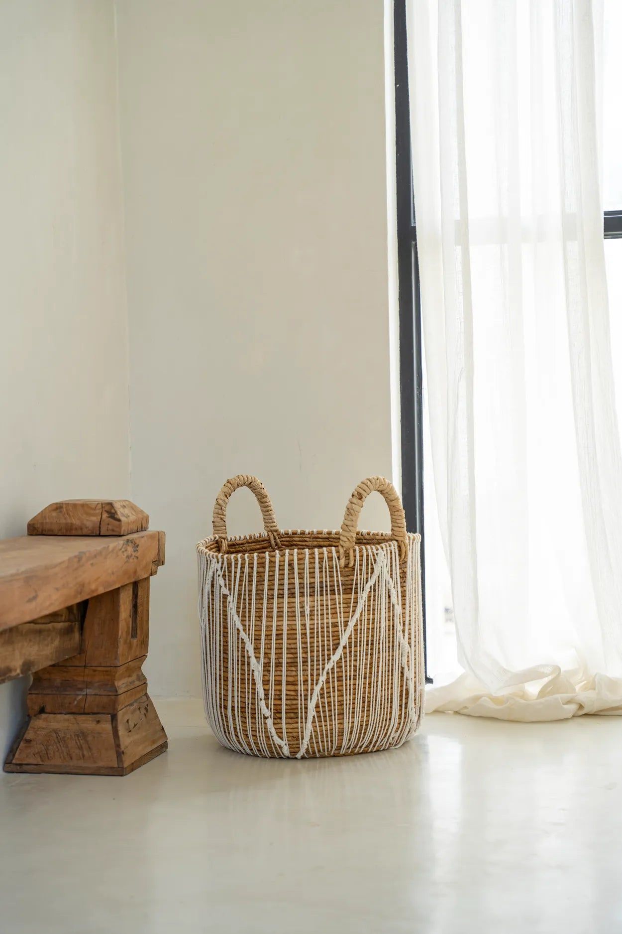 Bazarbizar-The Straight Stitched Macrame Basket - Natural White - M