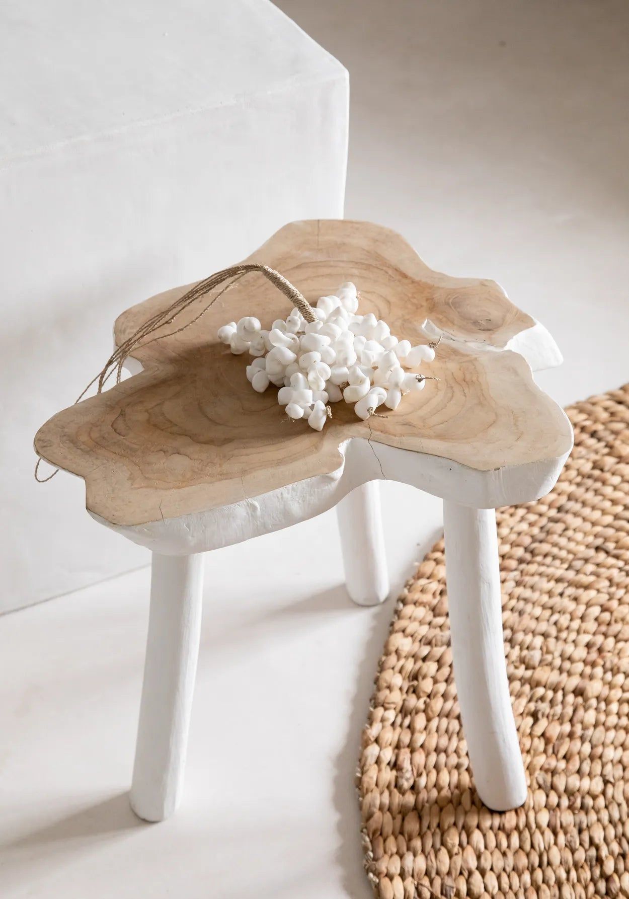 Bazarbizar-The Organic Side Table - Natural White