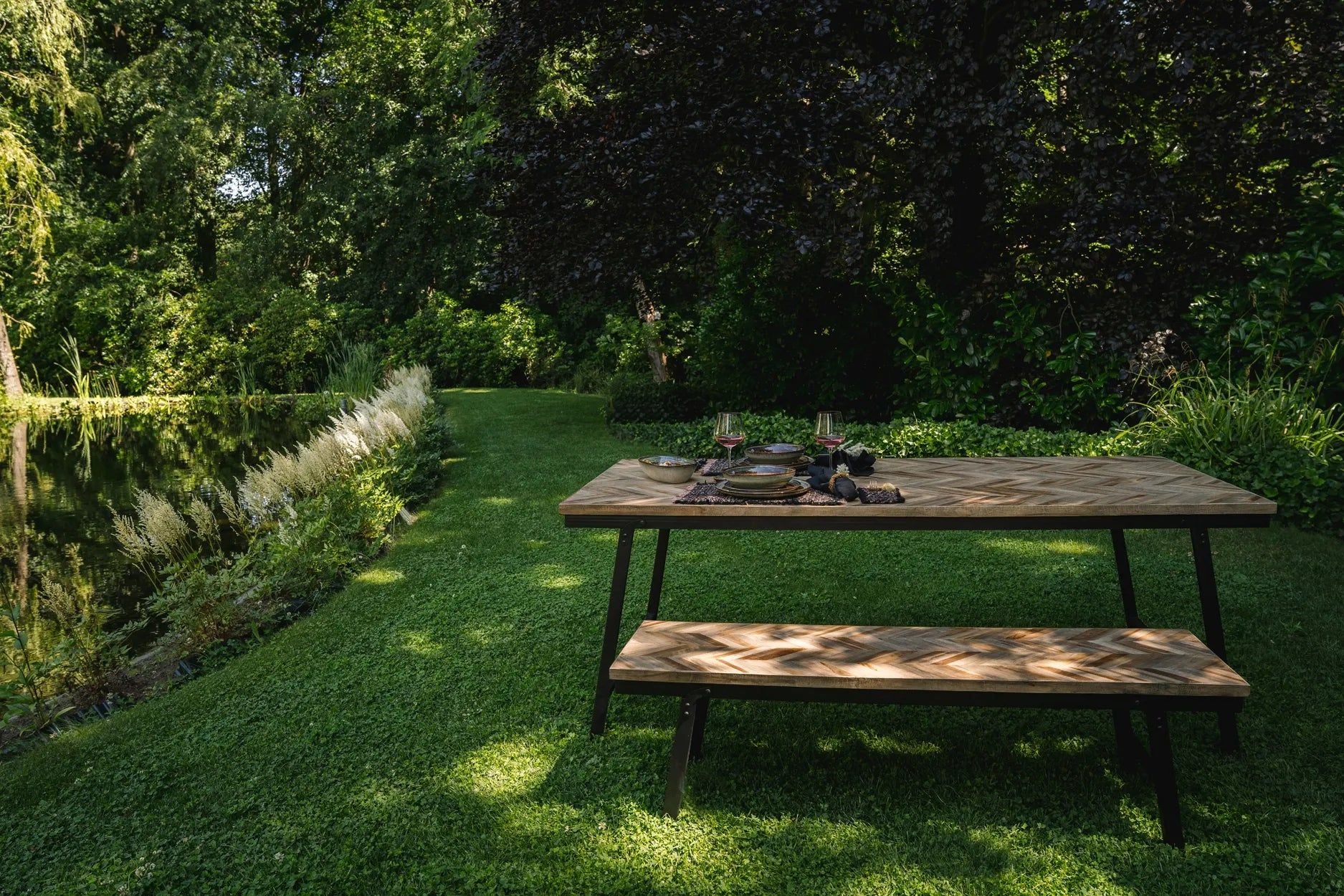 Bazarbizar- The Herringbone Market Table - Natural - 200cm